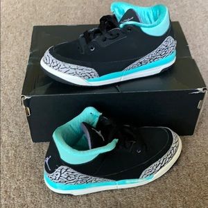 Gently Used Kids Jordan’s! Make an Offer